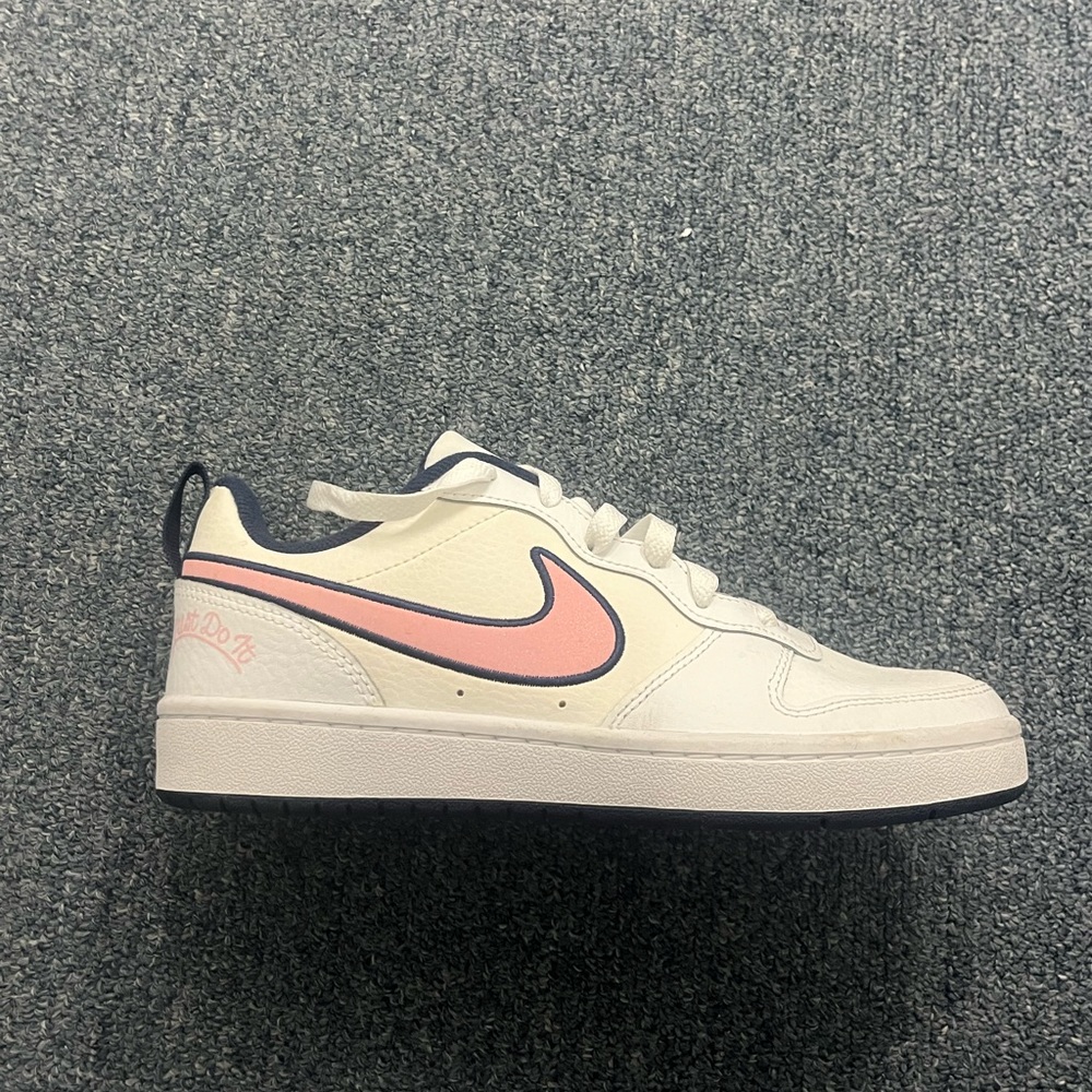 Nike Court Boro Sneakers Size Y 4.5 (women’s 6.5) white pink and navy